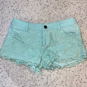 Floral blur denim shorts 🌸